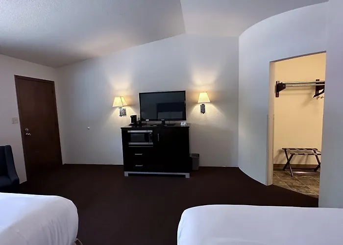 The Shelby Motel